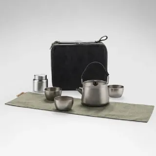 قوری تیتانیومی باکیفیت نیچرهایک مدل CNK2450CF025