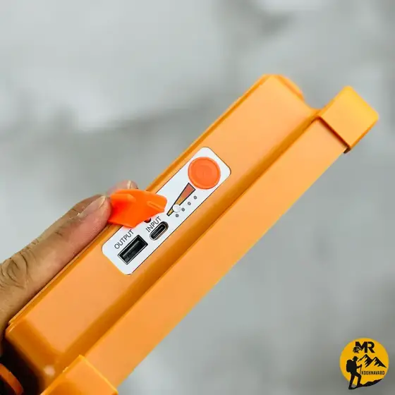 چراغ پروژکتور شارژی خورشیدی زینگارو مدل D9